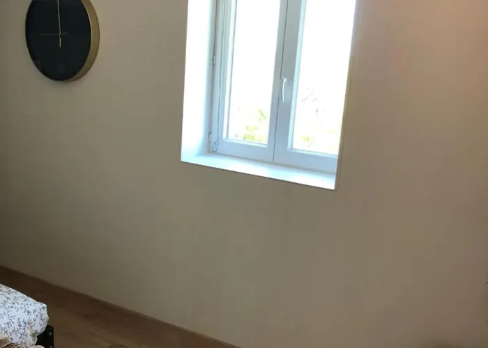 Au Dessus De Chez Nous Doulezon