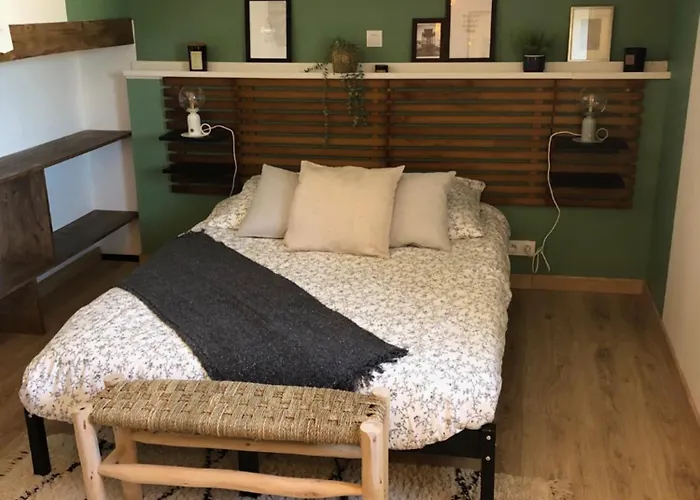 Au Dessus De Chez Nous Panzió 3*